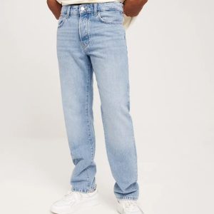 Slim fit blue jeans